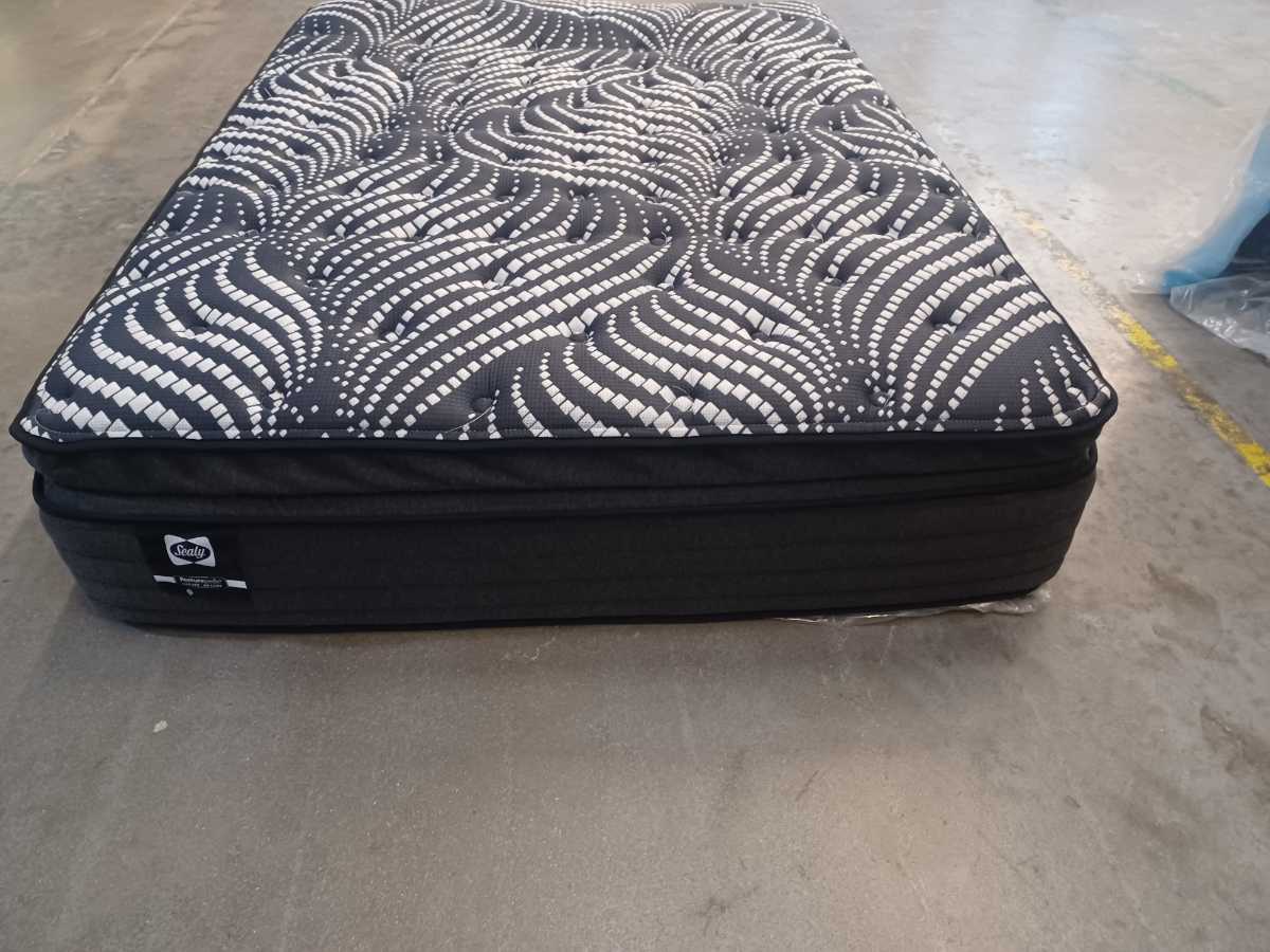 Sealy Posturepedic® Lux Hybrid Isa Plush Euro Pillow Top 15.5 inch - Queen - Gallery Image 3